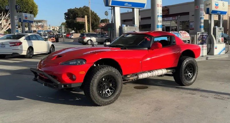 Культовый Dodge Viper RT-10 превратили в внедорожник