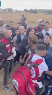 מתנחל תוקף פעיל סולידריות בזמן שתמך באנשים בכפר מאלכ, מחוז רמאללה