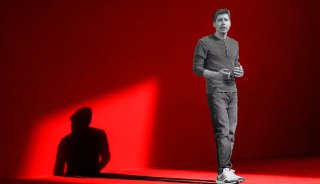 OpenAI奥特曼启动“红色警报”：全力改进ChatGPT 暂缓广告业务OpenAI首席执行官山姆·奥特曼在内部备忘录中向员工宣布，公司将启动“红色警报”紧急状态，以集中资源提升ChatGPT的核心能力，同时推迟广告业务等非核心项目。备忘录显示，奥特曼将谷歌等竞争对手在生成式AI领域的技术突破视为“直接威胁”，认为其快速迭代已对OpenAI构成严峻挑战。为巩固市场地位，公司决定暂停广告业务的公开推进计划，优先投入模型安全加固、平台稳定性提升及用户体验优化三大方向。据此前报道，OpenAI曾被曝秘密测试广告功