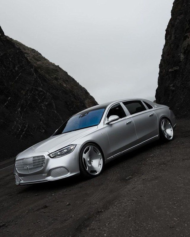 MAYBACH S680 9