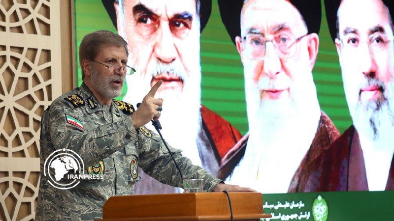 خبرگزاری بین المللی تصویری ایران پرس: 🔴 سرلشکر حاتمی؛ از اعلام ممنوعیت ورود آمریکا به آبهای منطقه تا طرح پاداش ویژه برای مقابله با متجاوزان فرمانده کل ارتش د