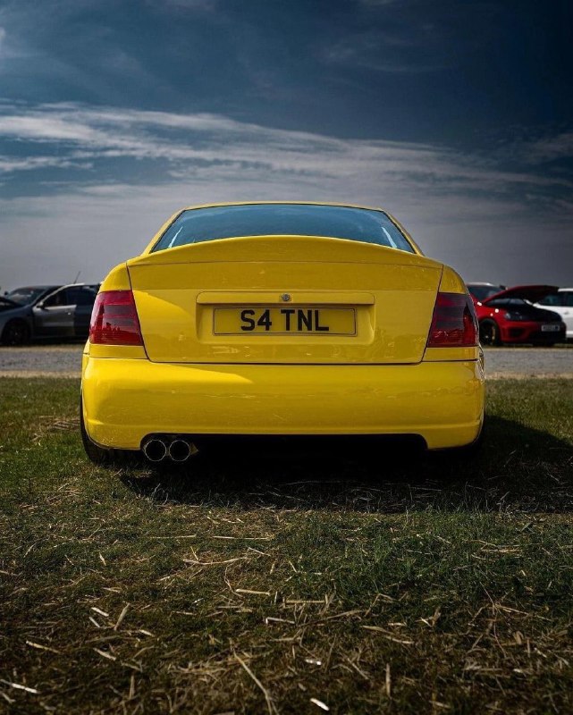 Audi RS4 5