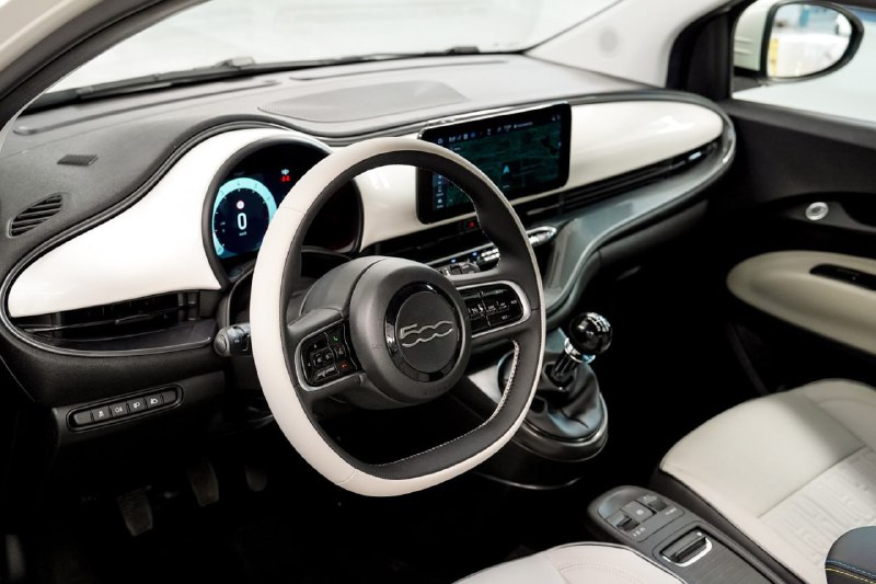 Fiat возвращает бензиновую версию модели 500 4