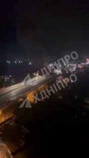 בלילה עלינו שוב על הגשר בדנייפרופטרובסק.
