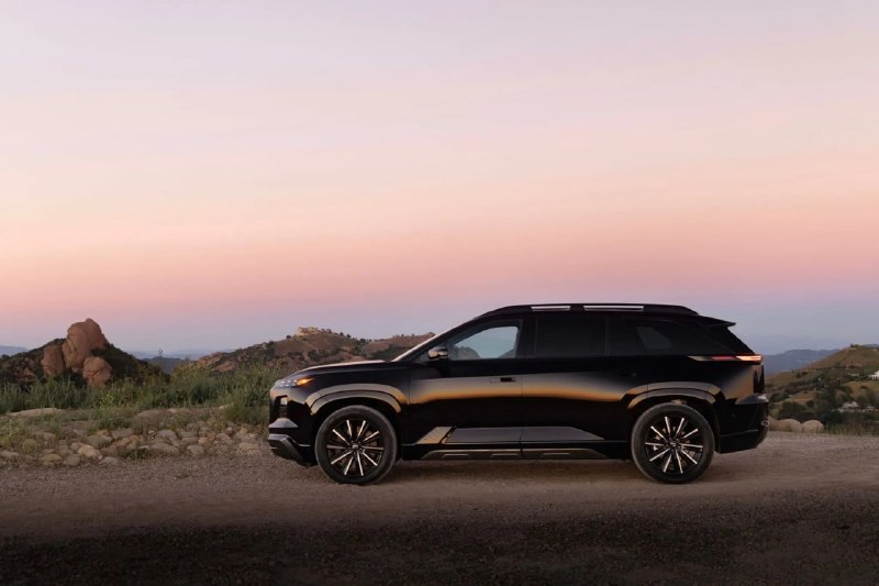 Subaru выпустила самый мощный серийный автомобиль в своей истории — электрокроссовер Getaway на 420  5