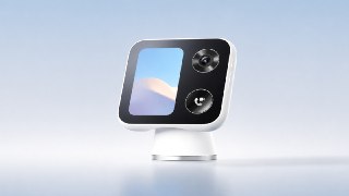 Xiaomi выпустила второе поколение своей домашней камеры с функцией видеозвонковПозвонить можно на смартфон либо на другую камеру нажатием лишь одной кнопки. Любоваться говорящим можно на ~4"-дисплее, а сама камера снимает в 4К.Сама по себе камера стала мощ
