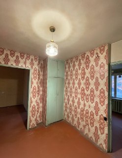 4 х комнатная. Балкон 2х6. Кирпичный дом
