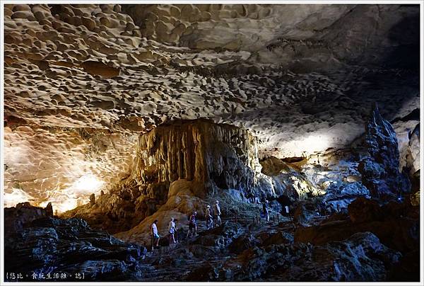 [越南|北越。悠遊下龍灣2天一夜 遊船 。第二天驚訝洞Sung Sot/Surprise Cave]