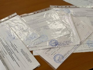 Избиркомы не дают «Яблоку» зарегистрировать наблюдателей на выборы🔵 Москва. «Яблоко» подало списки более чем из 100 наблюдателей, назначенных кандидатом в депутаты Госдумы Сергеем Митрохиным, в 10 из 11 территориальных избирательных комиссий Москвы. Все он