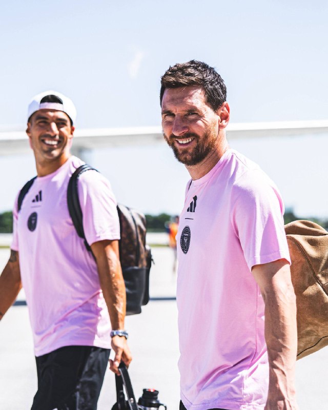 Leo Messi Lovers | آرژانتین: لئو و تیم برای بازی امشب به سمت فیلادلفیا رفتن 🛩️➣ @Leo_Lovers
