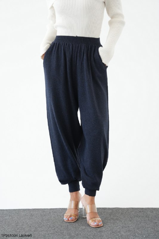 Image from a post by QU STYLE