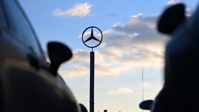 Mercedes-Benz отзывает свыше 260 тыс. автомобилей для обновления ПО