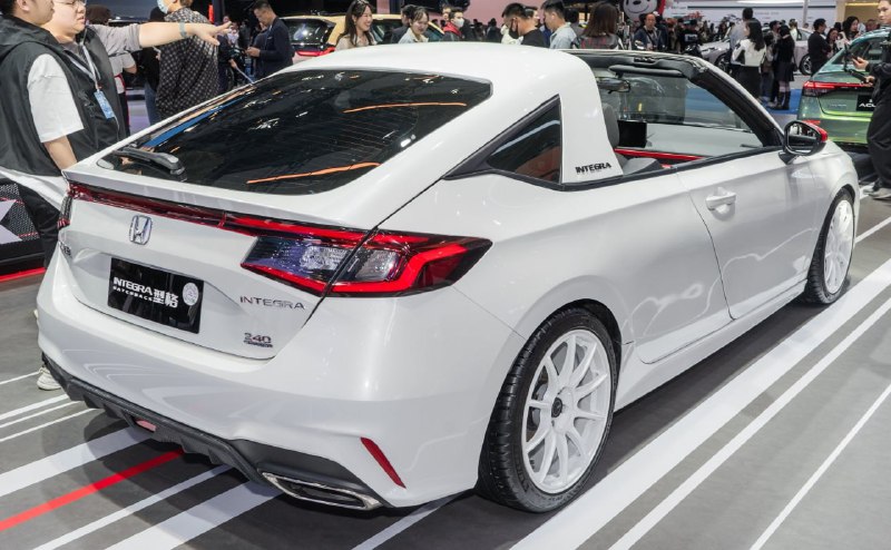 Honda показала современного наследника CRX