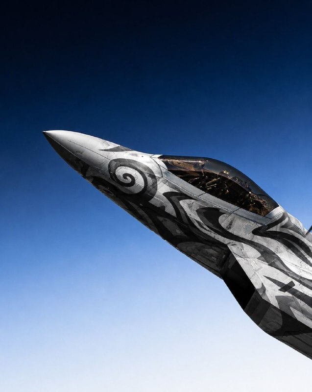 Airplane هواپیما: F22@airplanes1F22@airplanes1