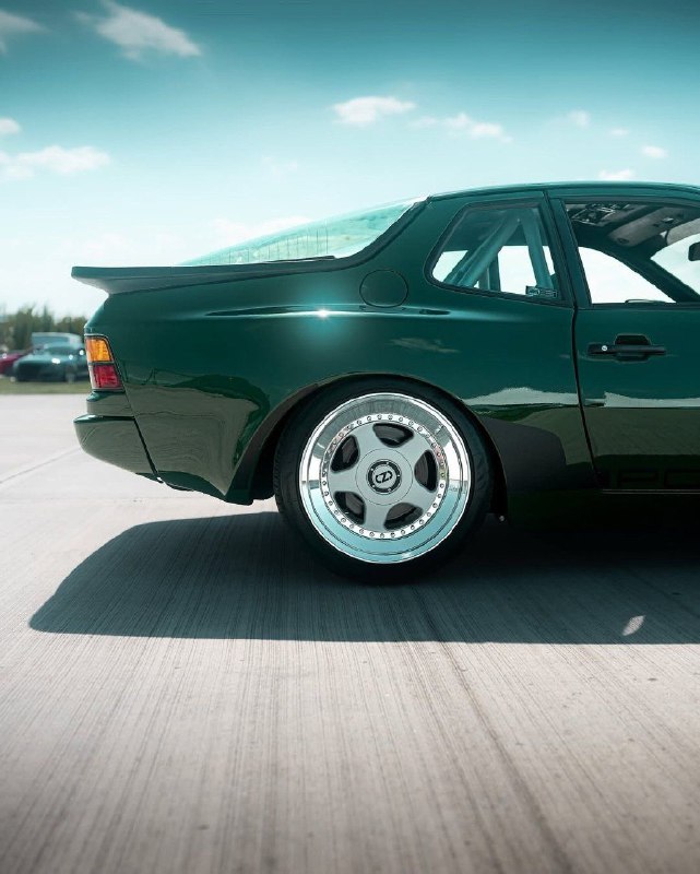 Porsche 944 3