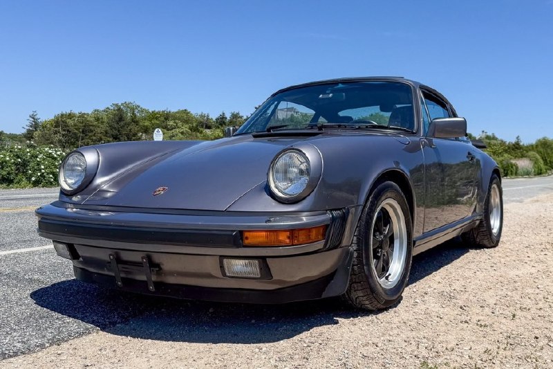 Коробка 1986 г. – наш вопрос: «Что делал Porsche на дорогах, откуда берутс