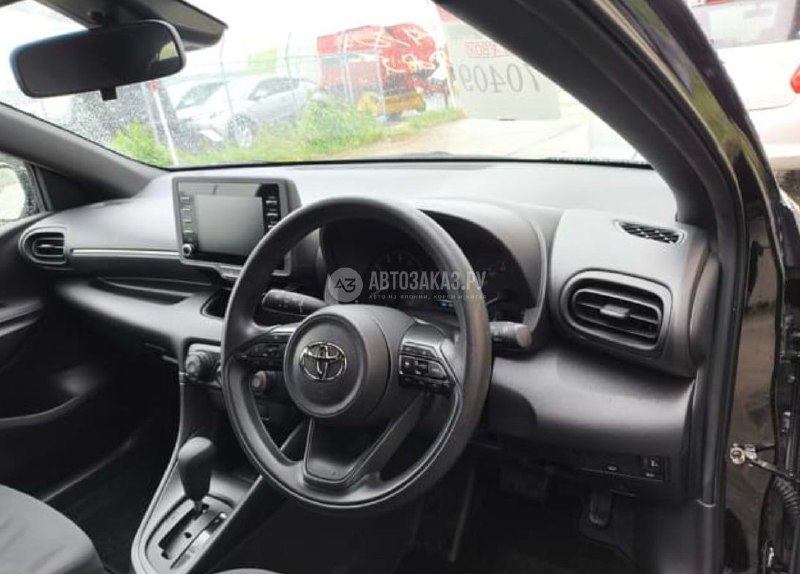 Toyota Yaris 2022 фото 3