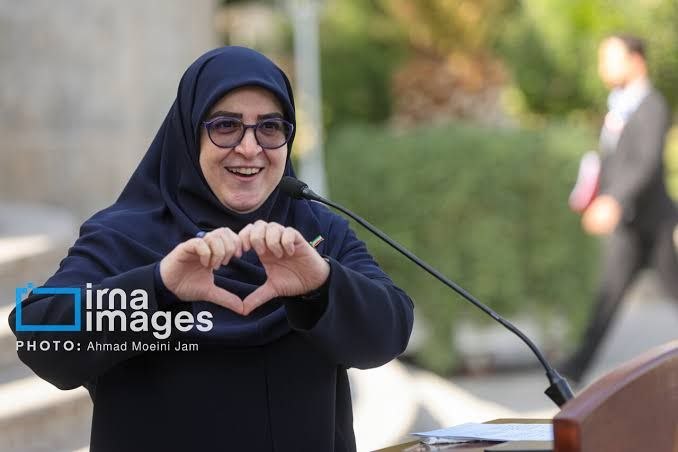🌞 جوکستان🌞: فاطمه مهاجرانی ، سخنگوی دولت : مردم منتظر بهتر شدن وضع اقتصاد در شش ماه یا یک سال آینده نباشند.‼️🖕🇯🇴🇮🇳 ↯💥 @JOLESTAN 💥