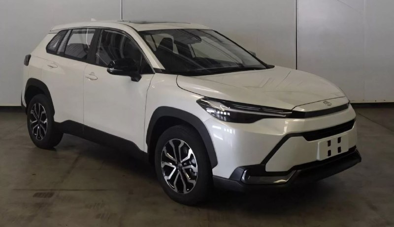 Toyota обновила Corolla Cross и Frontlander 4
