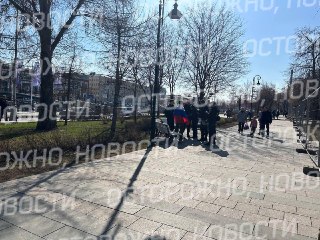 Как минимум 12 человек задержаны в Москве на Болотной площади, где была запланирована акция против блокировки Telegram и отключений интернета, сообщает проект «ОВД-Инфо».Среди задержанных в Москве, по данным проекта, трое несовершеннолетних. Всего к 18:00 