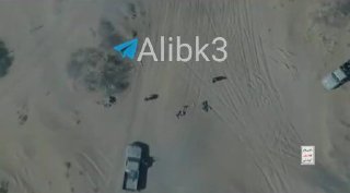 סצנות אחרות של 15 פגזים שהוטלו תוך 20 שניות בלבד, תוך הכוונת כלי רכב וריכוזי כוחות פרו-סעודיים.