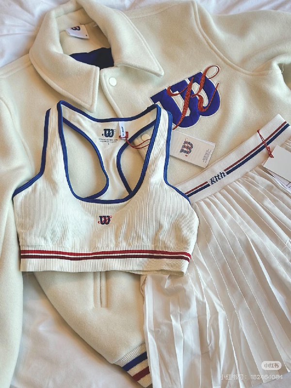 来发个家里的生意• 1995-2021年开始做外贸服装，有BSCI/WRAP/ISO资质，主要是Tshirt和家居服，供欧美为主，主要是知名品牌代加工• 2022-2025年主要网球服/卫衣等款式，也是出口为主，因近期关税问题，也接国内中小订单• 优势：从接单速度/打样能力/生产管理/品质保障，都得到了国际客户的认可，接国内的高品质订单完全没问题~• 新增板块：如果是服装主理人初期创业找我们，可10件起订无样衣：提供图片或者设计稿并标明所需细节尺寸有样衣：直接把样衣邮寄到厂里报价，标注样衣修改的地方来料加工：客户面料邮寄，制作样衣代找面料：根据需求先找面料邮寄小样，确定后制作样衣AI出图：20年老师傅优化版型支持类别： 「卫衣」、「网球服」、「家居服」如果能转发就更好了来发个家里的生意• 1995-2021年开始做外贸服装，有BSCI/WRAP/ISO资质，主要是Tshirt和家居服，供欧美为主，主要是知名品牌代加工• 2022-2025年主要网球服/卫衣等款式，也是出口为主，因近期关税问题，也接国内中小订单• 优势：从接单速度/打样能力/生产管理/品质保障，都得到了国际客户的认可，接国内的高品质订单完全没问题~• 新增板块：如果是服装主理人初期创业找我们，可10件起订无样衣：提供图片或者设计稿并标明所需细节尺寸有样衣：直接把样衣邮寄到厂里报价，标注样衣修改的地方来料加工：客户面料邮寄，制作样衣代找面料：根据需求先找面料邮寄小样，确定后制作样衣AI出图：20年老师傅优化版型支持类别： 「卫衣」、「网球服」、「家居服」如果能转发就更好了