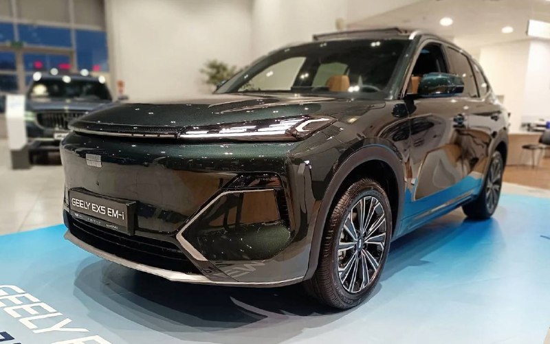 Гибрид Geely EX5 оценили в 3,6–3,9 млн рублей
