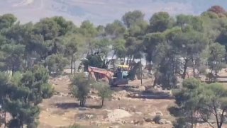 דחפורי הכיבוש ממשיכים לחפור את ההתנחלות קדים במרכז ג'נין כבר ימים.