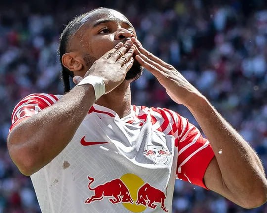 Fußball | فوسبال: دو گزینه تهاجمی برای دمیکلیسباشگاه لایپزیش سعی دارد کریستوفر انکونکو را به تیم بازگرداند. میلان فروش دائمی می‌خواهد و لا