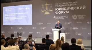 Кринжуха дня: Бастрыкин на юридическом форуме зачитал собственный носталгический стих про совок и рассказал, что много раз предлагал вернуть смертную казнь, но его никто не поддержал(((Хочу обратно я в Союз,В котором я родился,Сбросив обман и тяжкий груз,О