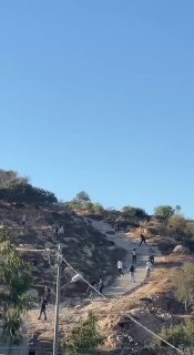Urgent: Violent clashes when young people face an attack by settlers on the lands of the village of Baraka, east of Ramallah.