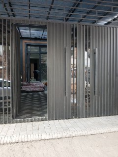 Продам свои 2дома-коттеджа в самом центре ориентир за Океаном. Гост.Ро