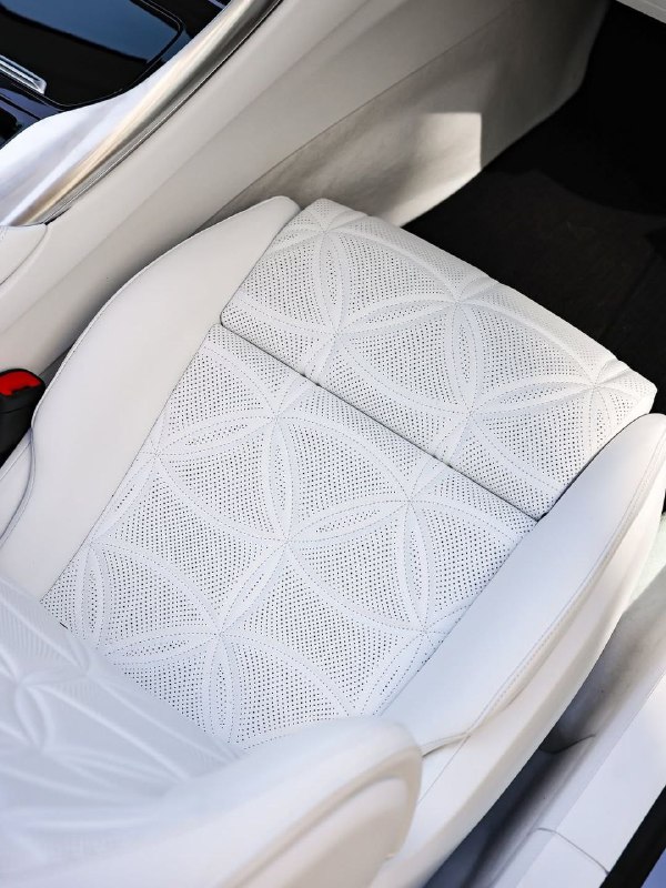 Beyond Luxury Roadster MAYBACH SL 680 6