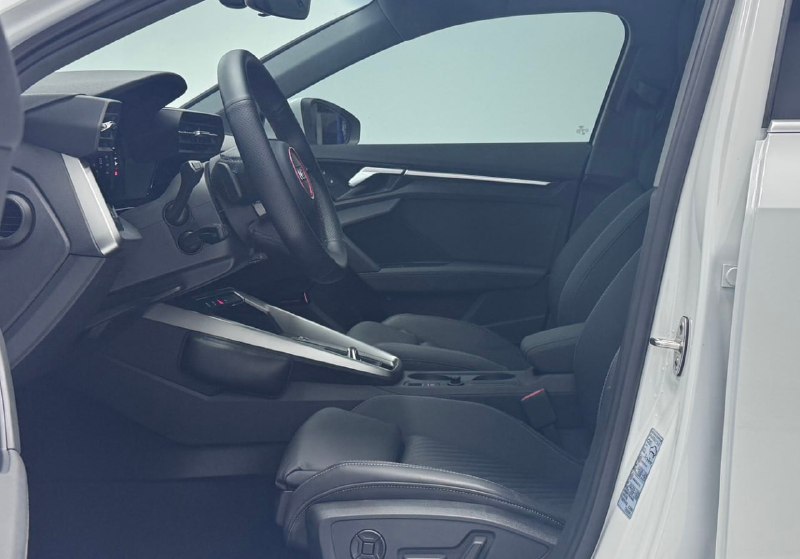 Audi Q3 2022 фото 4