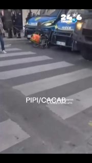 🇮🇱 Watch: A Frenchman demonstrated in a unique way against the police and defecated on their vehicles. Security news from the field without censorship.