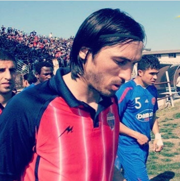 نساجی اسپرت: 🌍 دوستانی که بیدار هستناسم بازیکن؟ چه سالی در نساجی بازی میکرد؟@Nassajisport1
