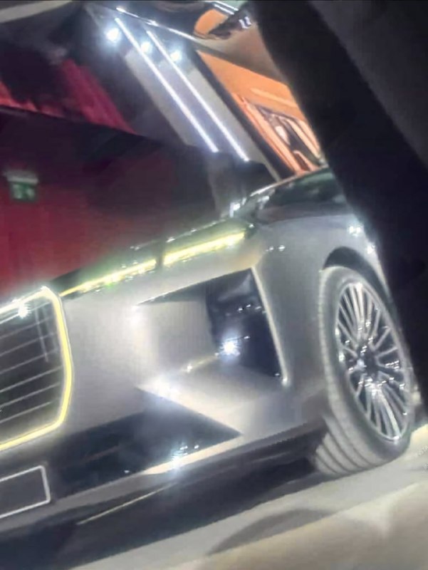 В сеть слили кадры с закрытой презентации нового B...