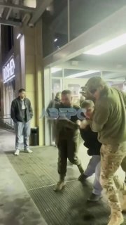Mosneurofilm במרכז לוצק (מערב אוקראינה), על פי עדי ראייה וכלי תקשורת מקומיים, שוטרי TCC רדפו אחרי מכונית וה…