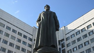 СВР внезапно обвинила Украину в сотрудничестве с «наркокартелями Мексики»Служба внешней разведки России опубликовала прокламацию, в которой обвинила киевские власти в том, что те якобы «сознательно потворствуют» росту транзита наркотиков из Латинской Амери