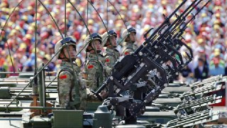 印尼、马拉西亚领导人传将出席九三阅兵 分析：“给中国面子”据中央社援引港媒报道，印度尼西亚总统普拉博沃、马来西亚首相安华可能会出席中国9月3日的阅兵仪式。有分析指出，与10年前的阅兵相比，东南亚国家这次选派更高层级代表，更多是为了展现「给中国面子」，北京也将藉该场合展示国力。👉 继续浏览后续：https://rfi.my/Bvuf.g