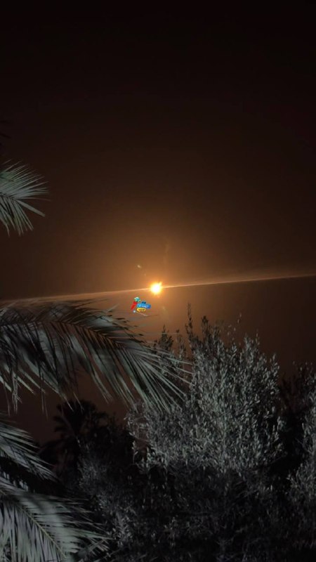 דחוף: צבא הכיבוש משגר פצצות תאורה מזרחית לדיר אל-בלח, במרכז רצועת עזה.