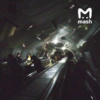 Третий масштабный блэкаут за две недели в Грузии — света нет ни в одном городе страны.По словам местных, из-за отключения электричества остановилось метро, а без света остались магазины, кафе и рестораны. Это уже третий крупный блэкаут в стране за последни