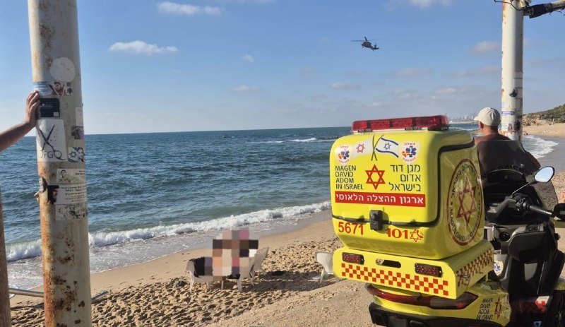 שלושה נערים נסחפו בחוף לא מוכרז ליד פלמחים; שניים חולצו, אחד נעדר