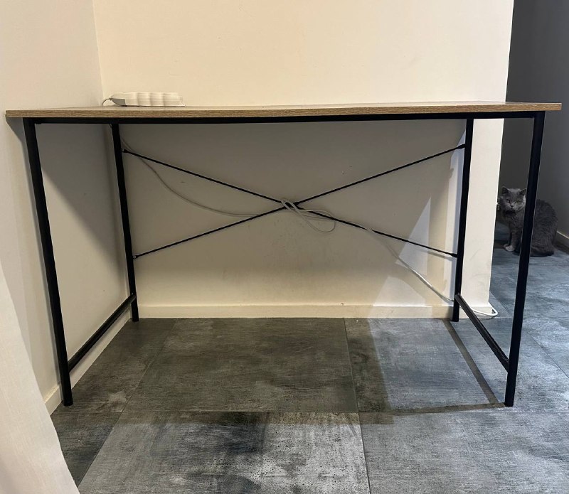 Продается стол из jusk и органайзер