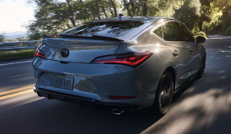 Acura представила обновленный лифтбек Integra 3