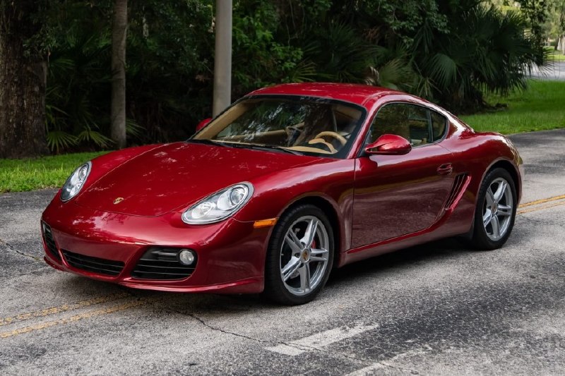 Сегодня мы хотим поговорить о Porsche Cayman S 2010 года выпуска, который недавн
