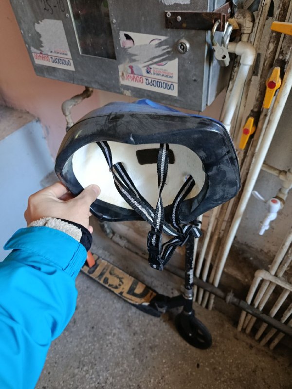 Шлем детский — 10 лари — фото 1