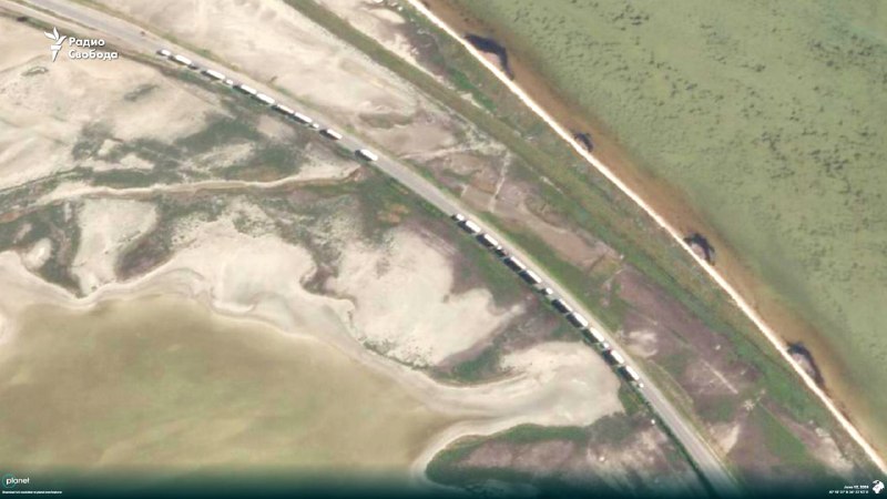 Ukrainian drone units operating in the 7th Air Assault Corps sector say a 2-km stretch of the T0508 highway between Pokrovsk and Hryshyne has become a kill zone for Russian assault groups. The corps says about 100 Russian troops were eliminated on the road over the past 50 days as drone operators targeted movement across the exposed corridor.