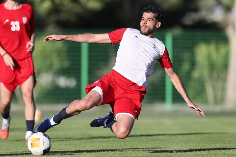חשיפת הרכישה החדשה של פרספוליס/פורע הכדורגל החדש של איראן הפכה לתלמידו של טרטר