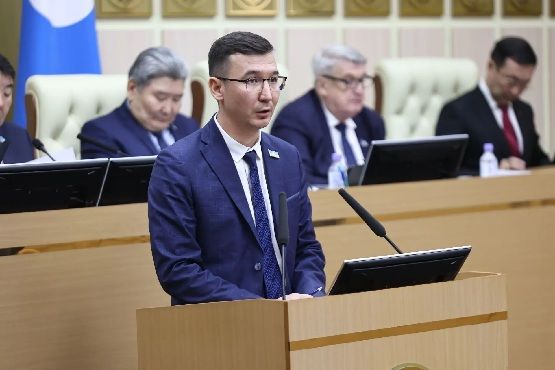 בוגר תכנית מוראביוב-אמורסקי אושר כסגן ראש ממשלת יאקוטיה מועמדותו אושרה על ידי אספת המדינה (איל טומן) של הרפ…